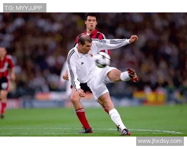 小个子足球明星盘点 足坛短小精悍球员的非凡魅力 小个子足球明星盘点 足坛短小精悍球员的非凡魅力